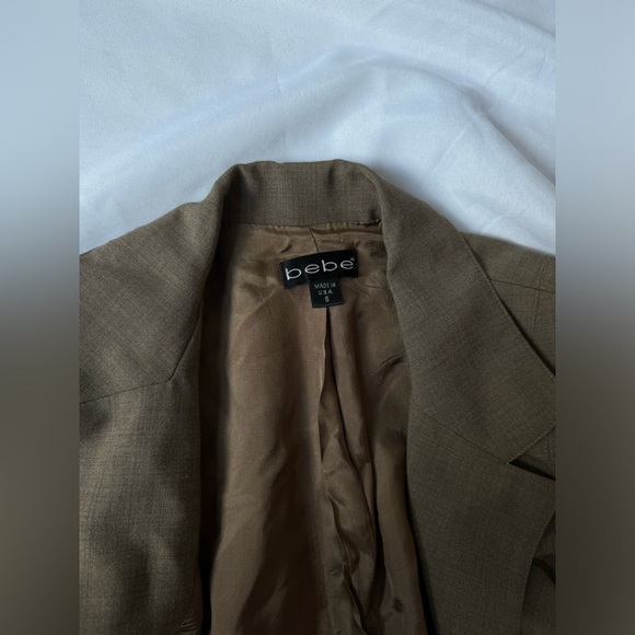 Bebe Long Tan 4 Button Woman’s Blazer Size 6 - Picture 5 of 5